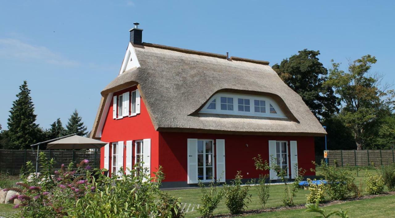 Fischer'S Ferienhaus Ruegen Mit Sauna Und Kamin Ummanz Eksteriør billede