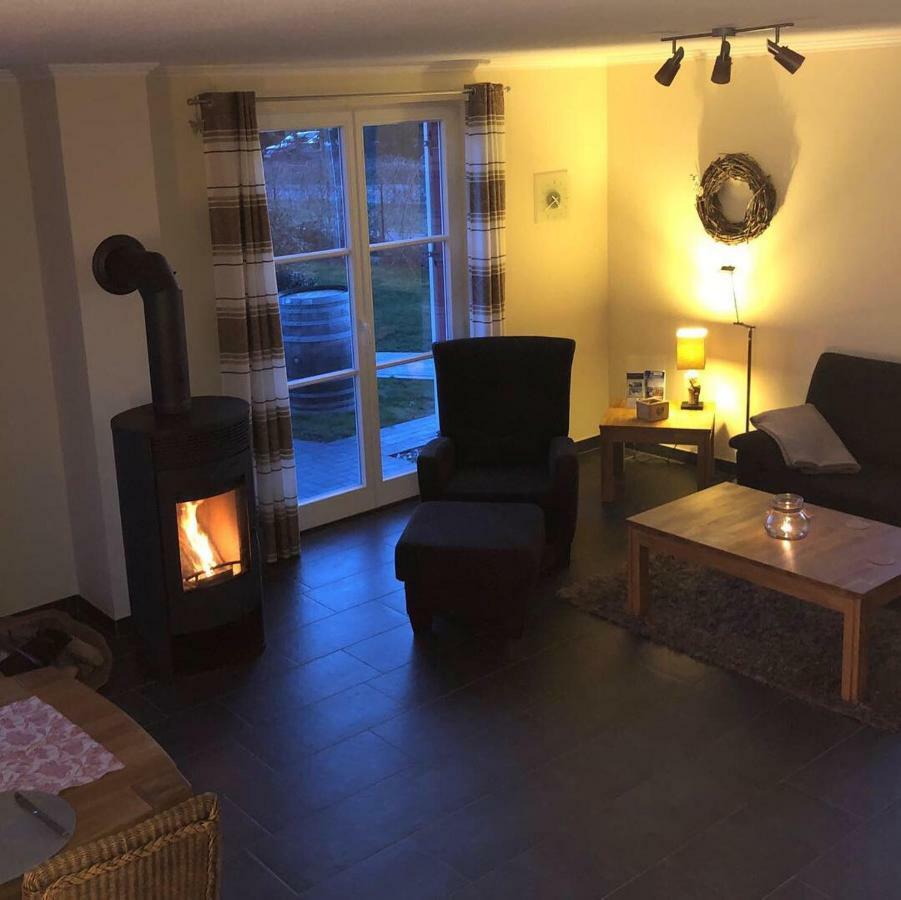 Fischer'S Ferienhaus Ruegen Mit Sauna Und Kamin Ummanz Eksteriør billede